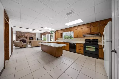 Kitchen - 2300 SE 38th Ct, Ocala, FL 34471 photo 2 of 3