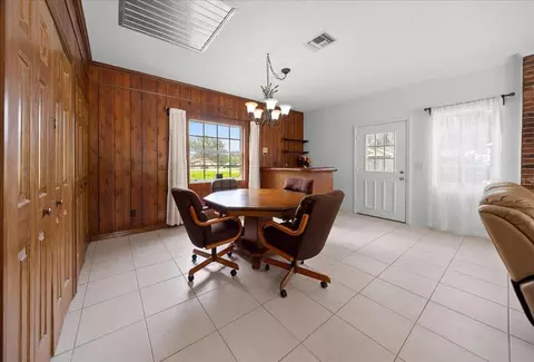 Dining - 2300 SE 38th Ct, Ocala, FL 34471 photo 3 of 4
