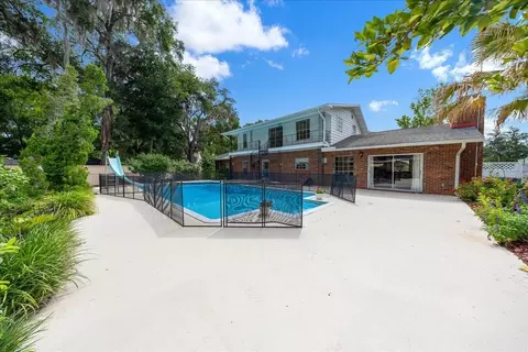Exterior - 2300 SE 38th Ct, Ocala, FL 34471 photo 13 of 33