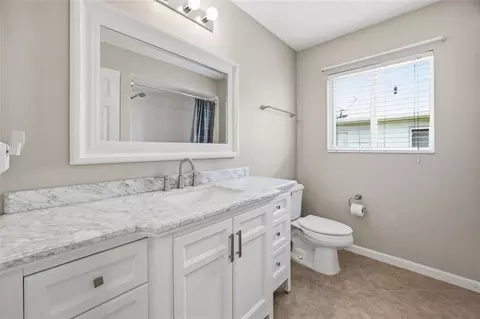 Bath - 5450 NW 25th Loop, Ocala, FL 34482 photo 1 of 5