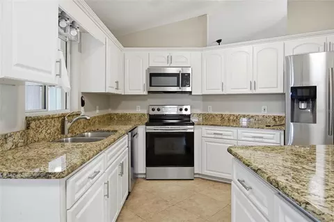 Kitchen - 5450 NW 25th Loop, Ocala, FL 34482 photo 2 of 4