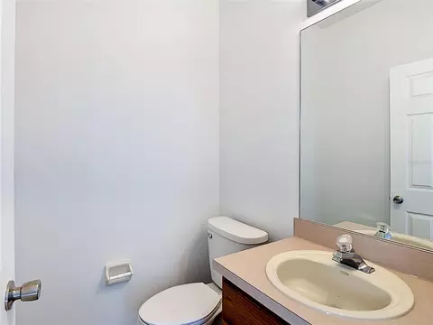 Bath - 16706 Hidden Spring Dr, Clermont, FL 34714 photo 4 of 8