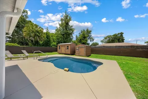 Exterior - 43 Banyan Dr, Ocala, FL 34472 photo 2 of 12