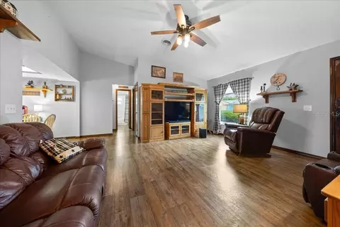 Living - 43 Banyan Dr, Ocala, FL 34472 photo 1 of 2