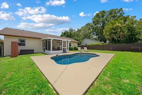 Exterior - 43 Banyan Dr, Ocala, FL 34472 photo 6 of 12