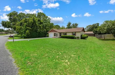 Exterior - 43 Banyan Dr, Ocala, FL 34472 photo 7 of 12
