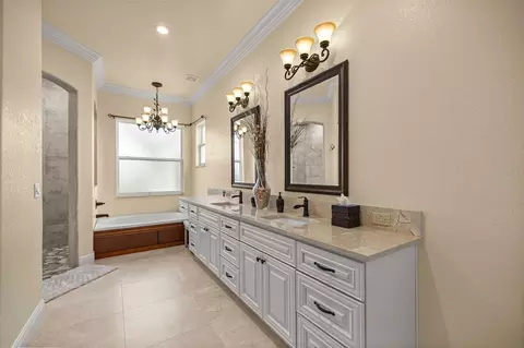 Bath - 1866 NW 79th Loop, Ocala, FL 34475 photo 1 of 7