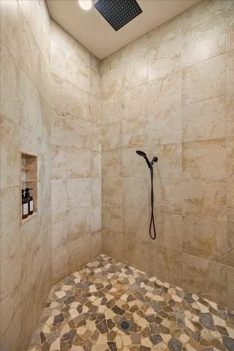 Bath - 1866 NW 79th Loop, Ocala, FL 34475 photo 3 of 7