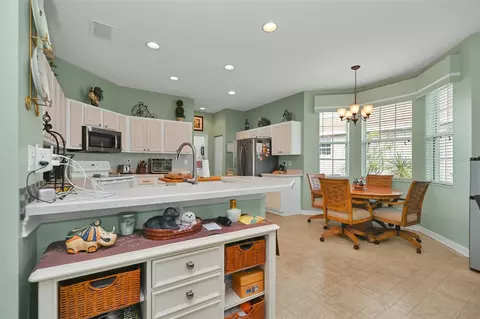 Kitchen - 7981 SW 81st Loop, Ocala, FL 34476 photo 3 of 4