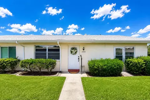 2304 Glenmore Cir #327, Sun City Center, FL 33573