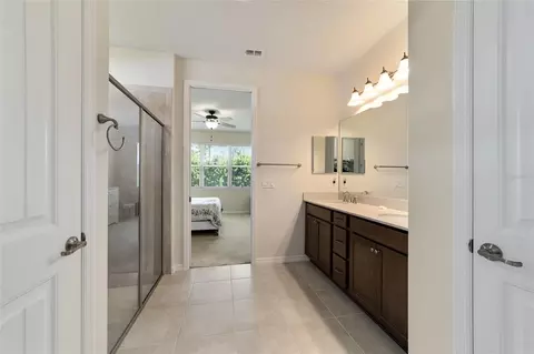Bath - 6094 SW 93rd Cir, Ocala, FL 34481 photo 1 of 3
