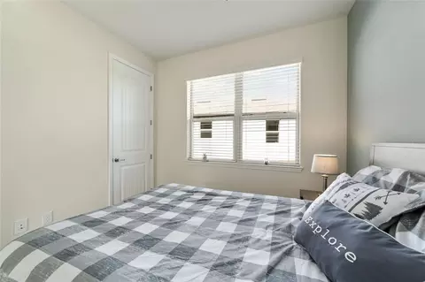 Bedroom - 6094 SW 93rd Cir, Ocala, FL 34481 photo 4 of 6