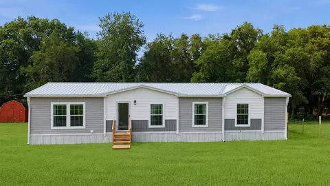 14450 SE Sunset Harbor Rd, Weirsdale, FL 32195