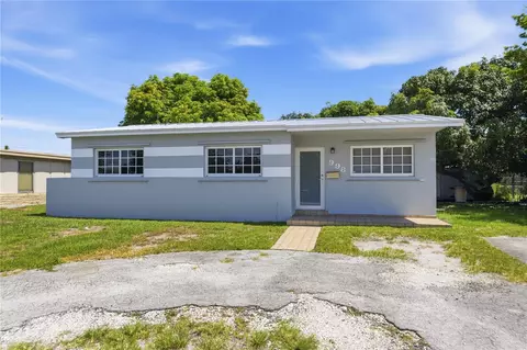 Exterior - 998 W 68th St, Hialeah, FL 33014 photo 1 of 5