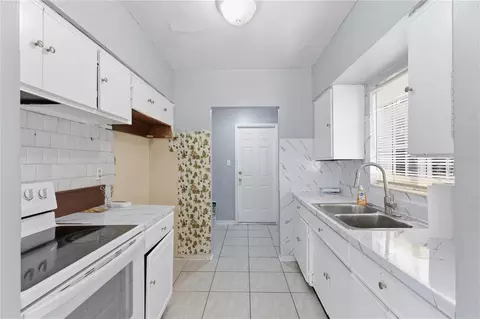 Kitchen - 998 W 68th St, Hialeah, FL 33014 photo 1 of 2