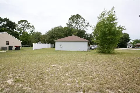 Exterior - 314 Oak Track Pass, Ocala, FL 34472 photo 4 of 4