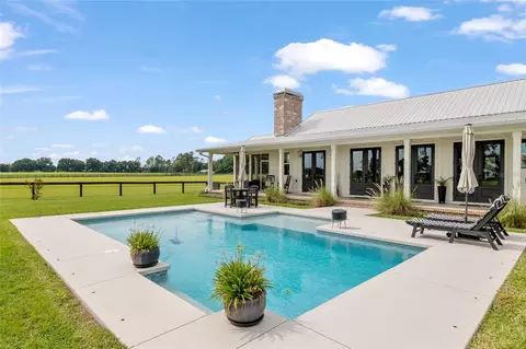 Exterior - 2152 NE 120th Pl, Anthony, FL 32617 photo 16 of 24
