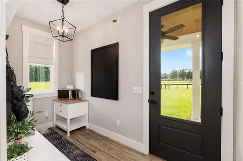Entry Way - 2152 NE 120th Pl, Anthony, FL 32617 photo 5 of 7