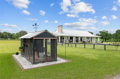 Exterior - 2152 NE 120th Pl, Anthony, FL 32617 photo 4 of 24