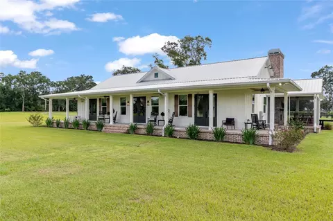 Exterior - 2152 NE 120th Pl, Anthony, FL 32617 photo 8 of 24