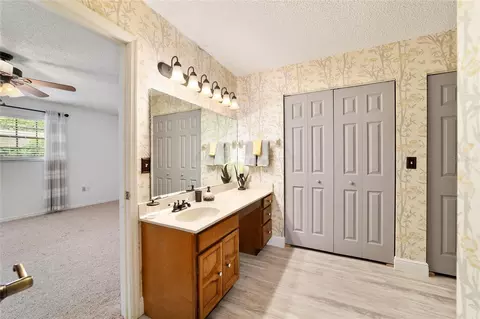 Bath - 4508 SE 2nd Pl, Ocala, FL 34471 photo 3 of 7