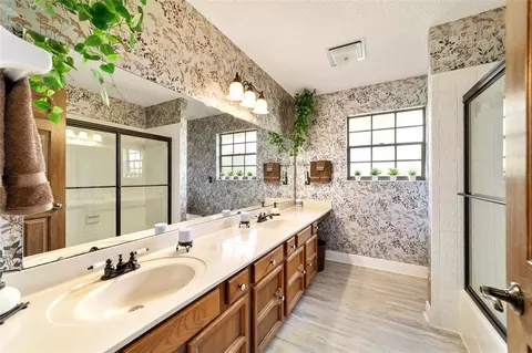 Bath - 4508 SE 2nd Pl, Ocala, FL 34471 photo 5 of 7