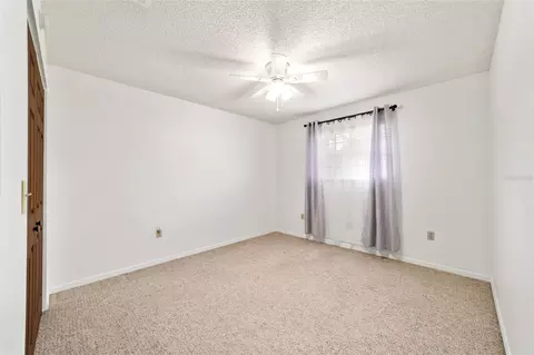 Bedroom - 4508 SE 2nd Pl, Ocala, FL 34471 photo 4 of 5