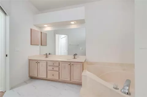 Bath - 7649 SW 103rd Loop, Ocala, FL 34476 photo 3 of 8