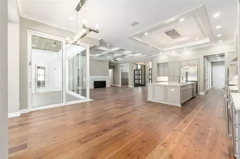 Living - 950 SE 80th St, Ocala, FL 34480 photo 3 of 6