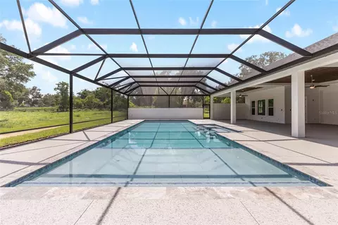 Exterior - 950 SE 80th St, Ocala, FL 34480 photo 11 of 14