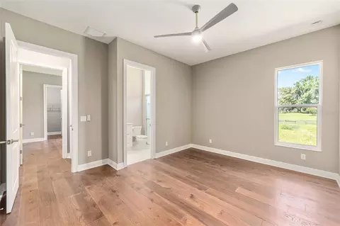 Bedroom - 950 SE 80th St, Ocala, FL 34480 photo 3 of 8
