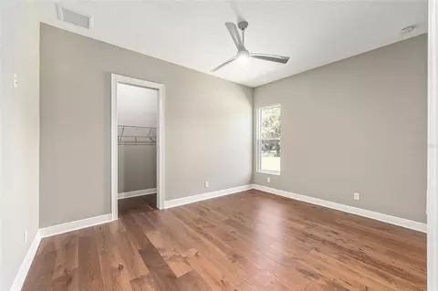 Bedroom - 950 SE 80th St, Ocala, FL 34480 photo 4 of 8