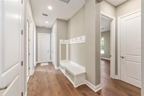 Entry Way - 950 SE 80th St, Ocala, FL 34480 photo 6 of 6