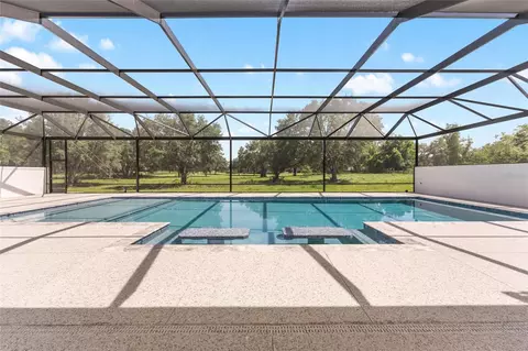 Exterior - 950 SE 80th St, Ocala, FL 34480 photo 9 of 14