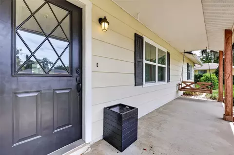 Exterior - 8857 Juniper Rd, Ocala, FL 34480 photo 4 of 11