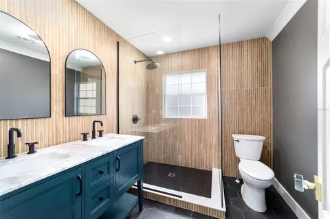 Bath - 4824 SE 3rd St, Ocala, FL 34471 photo 4 of 4