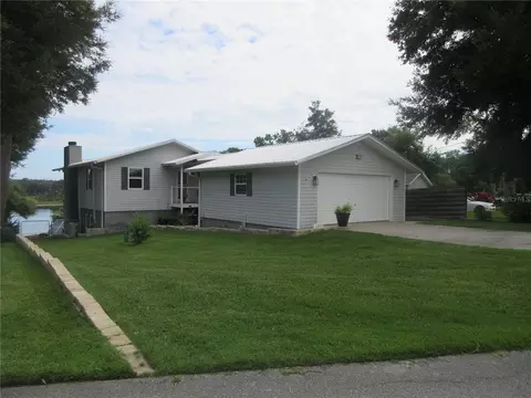 16849 SE 59th Pl, Ocklawaha, FL 32179