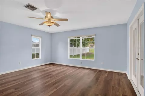 Living - 4647 NE 15th St, Ocala, FL 34470 photo 4 of 9