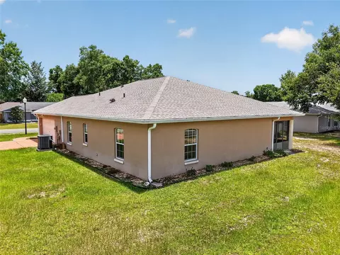Exterior - 4647 NE 15th St, Ocala, FL 34470 photo 4 of 13
