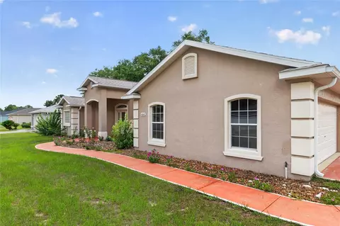 Exterior - 4647 NE 15th St, Ocala, FL 34470 photo 7 of 13