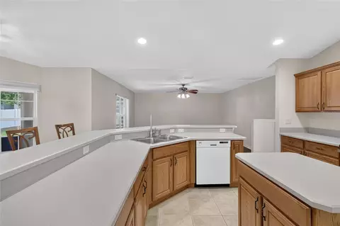 Kitchen - 4647 NE 15th St, Ocala, FL 34470 photo 9 of 9