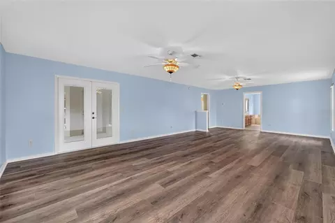 Living - 4647 NE 15th St, Ocala, FL 34470 photo 5 of 9