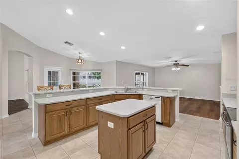 Kitchen - 4647 NE 15th St, Ocala, FL 34470 photo 8 of 9