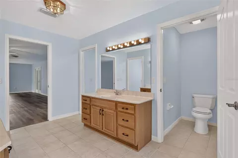Bath - 4647 NE 15th St, Ocala, FL 34470 photo 4 of 6