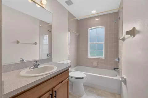 Bath - 4647 NE 15th St, Ocala, FL 34470 photo 5 of 6