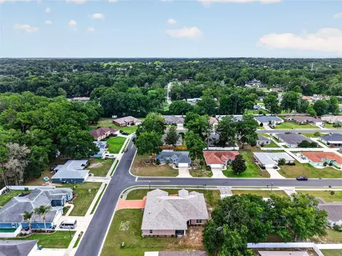 View/Area - 4647 NE 15th St, Ocala, FL 34470 photo 2 of 8