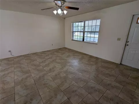 Living - 32 Palm Run, Ocala, FL 34472 photo 2 of 6
