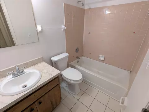 Bath - 32 Palm Run, Ocala, FL 34472 photo 2 of 2
