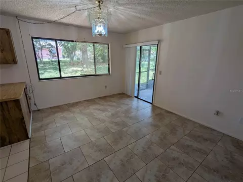 Living - 32 Palm Run, Ocala, FL 34472 photo 5 of 6