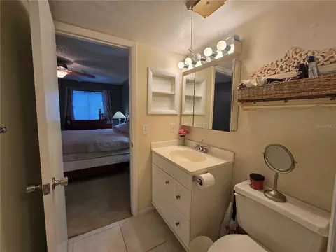 Bath - 608 Midway Dr #A, Ocala, FL 34472 photo 1 of 6